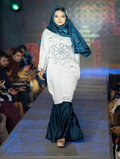 Adaa Bazaar Women’s Hijab – Elegant, Comfortable & Stylish Dress